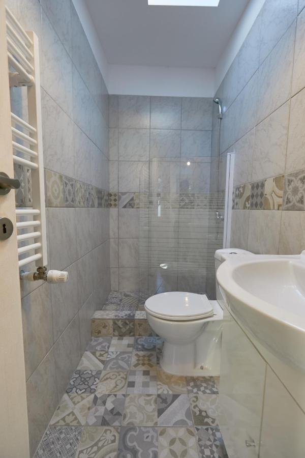 Stanford Apartments Bucharest Luaran gambar